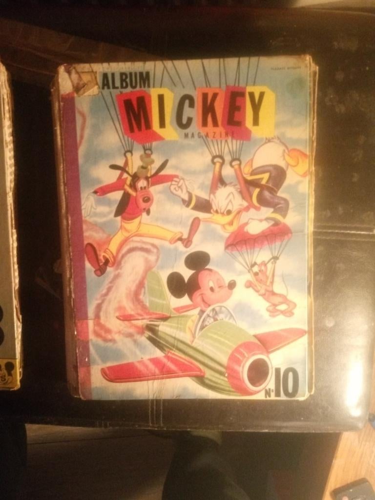 Album Mickey Magazine Nr. 10 - Vintage Stripboek, Boeken, Eén stripboek, Ophalen of Verzenden, Gelezen, Walt Disney
