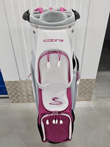Gloednieuwe Cobra Golftas beschikbaar voor biedingen