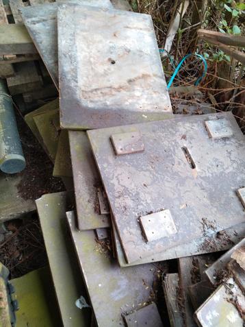 Betonplex plaatjes beschikbaar voor biedingen