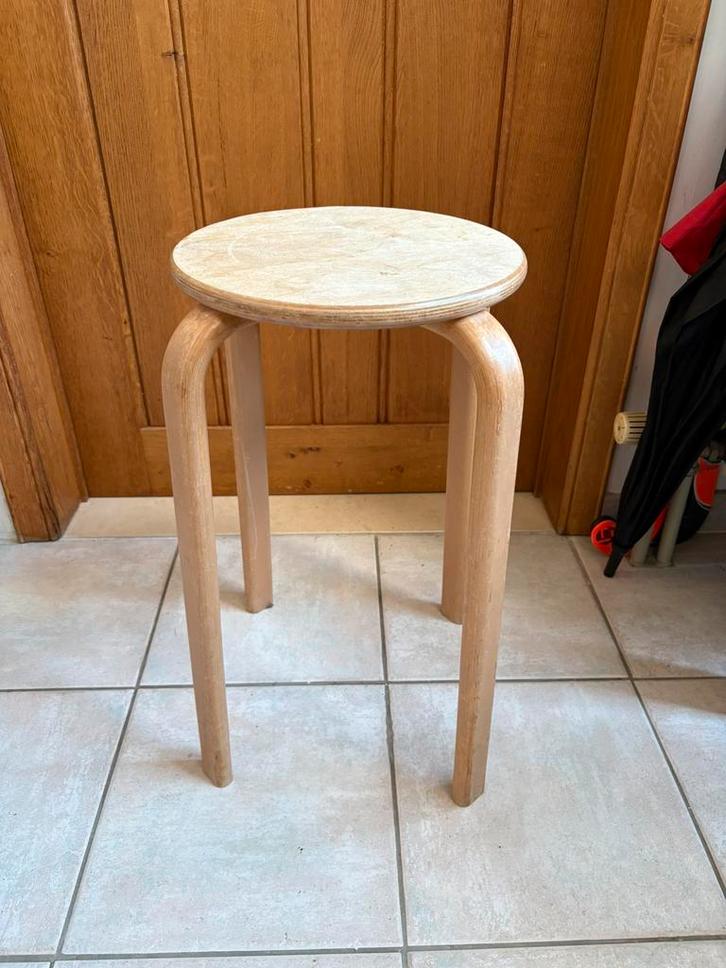 Design krukje hoog model (frosta aalto style), Huis en Inrichting, Krukjes, Gebruikt, Hout, Ophalen