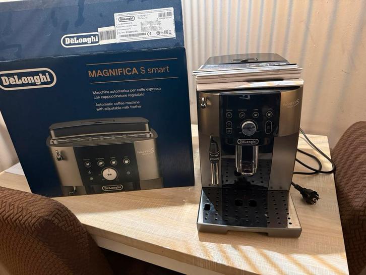 De’Longhi Magnifica S, Witgoed en Apparatuur, Koffiezetapparaten, Gemalen koffie, Koffiebonen, Overige modellen, Ophalen