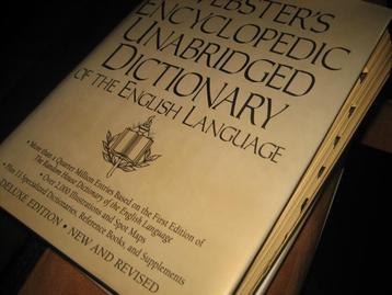websters encyclopedic beschikbaar voor biedingen