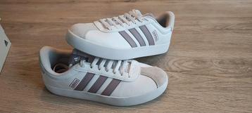 Adidas VL Court 3.0 dames sneakers maat 42 2/3 beschikbaar voor biedingen