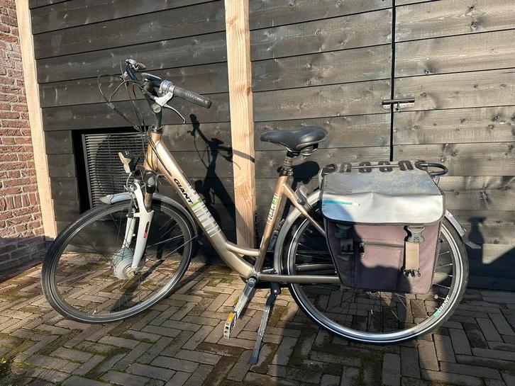 Giant twist go Damesfiets - Gebruikt maat M, Fietsen en Brommers, Elektrische fietsen, Gebruikt, Giant, Minder dan 30 km per accu