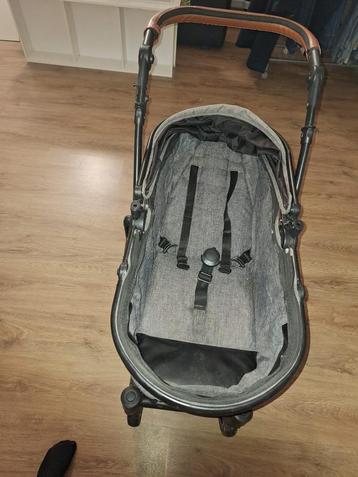 Kinderwagen beschikbaar voor biedingen
