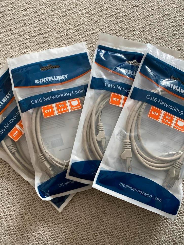 Cat6 UTP Netwerkkabel - 1.5m - Intellinet, Computers en Software, Pc- en Netwerkkabels, Nieuw, Ophalen of Verzenden