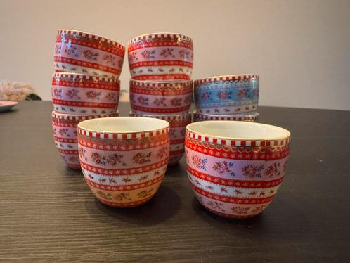 Pip Studio Eierdopjes Floral ribbon 8x roze, 2x blauw, Huis en Inrichting, Keuken | Servies, Nieuw, Overige typen, Overige stijlen