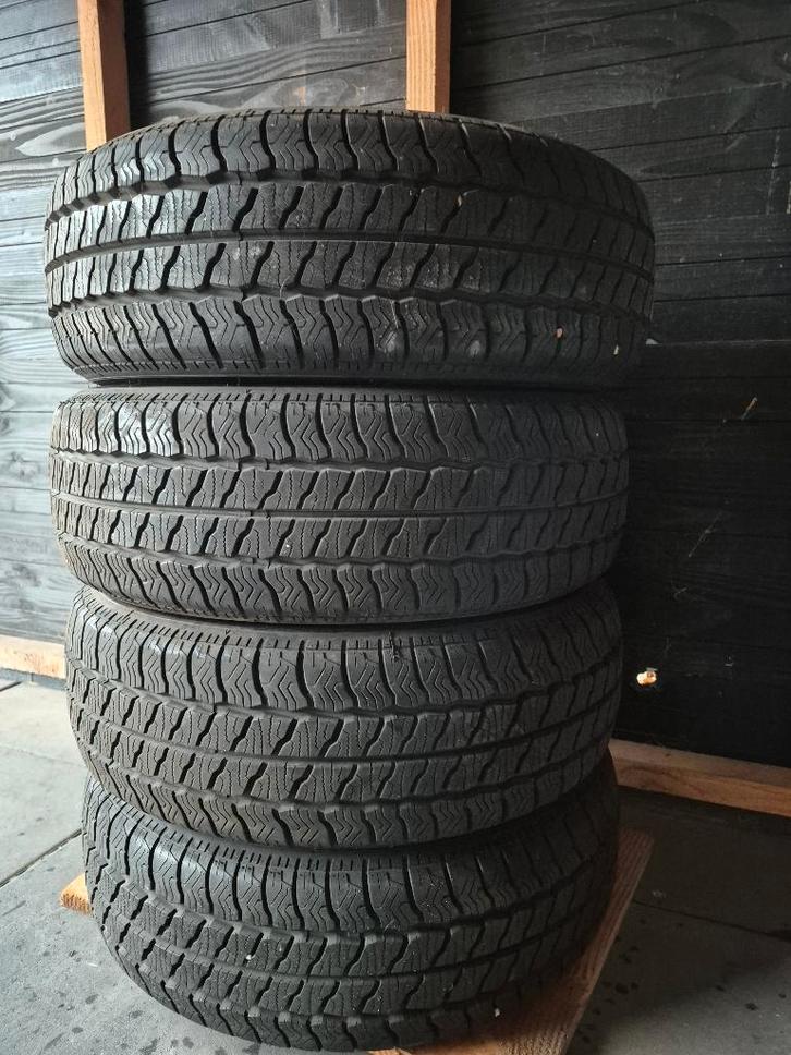 Z.g.a.n All Season banden Maxxis 215/60/17 Cargo, Auto-onderdelen, Banden en Velgen, Band(en), All Season, 17 inch, 215 mm, Bestelwagen