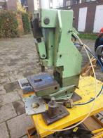 8 TON  PNEUMATISCHE PERS, Ophalen, Gebruikt