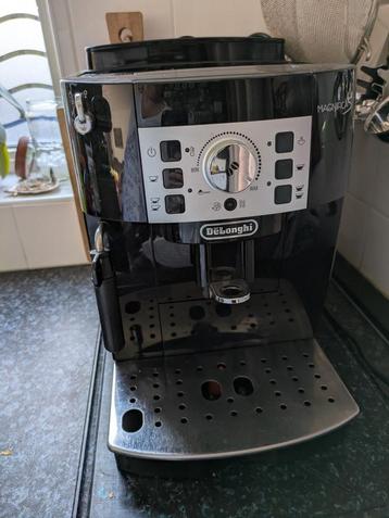 Bonen koffiezetapparaat delonghi beschikbaar voor biedingen