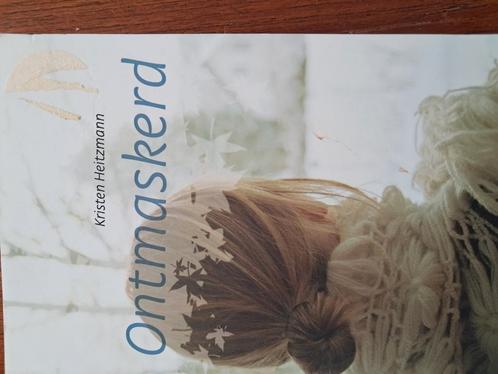 Kristen Heitzmann - Ontmaskerd, Boeken, Romans, Zo goed als nieuw, Nederland, Ophalen of Verzenden