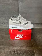 Nike Air Max 1 Atmosphere Grey | Maat 36.5, Ophalen of Verzenden, Zo goed als nieuw, Grijs, Sneakers of Gympen