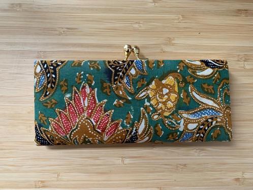 Vintage Batik Grote Knipportemonnee of Clutch, Sieraden, Tassen en Uiterlijk, Portemonnees, Zo goed als nieuw, Groen, Met knipsluiting