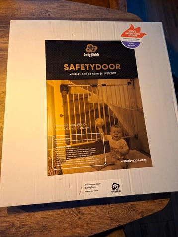 Nieuw A3 Traphekje beschikbaar voor biedingen