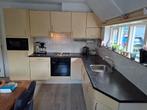 Mooie nette hoekkeuken met pelgrim apparatuur, Huis en Inrichting, Keuken | Complete keukens, Gebruikt, Geel, Hoekkeuken, Ophalen of Verzenden