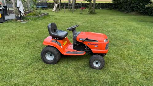 Tuintrekker, zitmaaier zonder maaidek husqvarna yth151 15pk, Tuin en Terras, Zitmaaiers, Zo goed als nieuw, 90 tot 120 cm, Ophalen