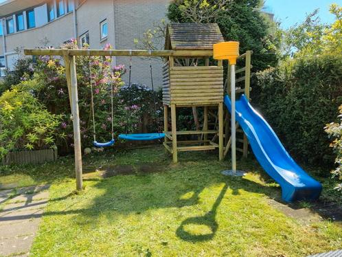 Speeltoestel met schommels, klimrek, glijbaan, picknicktafel, Kinderen en Baby's, Speelgoed | Buiten | Speeltoestellen, Gebruikt