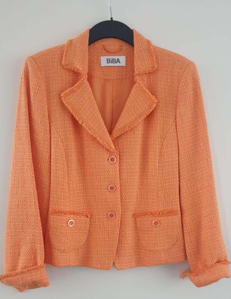 Te koop mooie blazer met leuke details, Ophalen of Verzenden, Maat 38/40 (M), Oranje