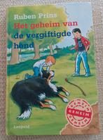 Het geheim van de vergiftigde hond, Ophalen of Verzenden, Zo goed als nieuw, Ruben Prins, Fictie algemeen