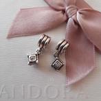 Pandora hangertjes square met zirkonia's, Verzenden, Pandora, Zo goed als nieuw, 2 of 3 bedels