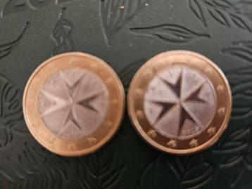 2 stuks  1 euro munt van malta beschikbaar voor biedingen