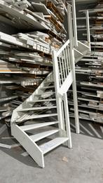 Halfslag trap 3010 hoog open inclusief leuningen, Doe-het-zelf en Verbouw, Ophalen, Zo goed als nieuw, Minder dan 2 meter