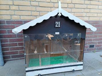 Vogelkooi  beschikbaar voor biedingen