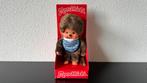 Monchhichi Aap Aapje Jongen Zeilen Zeil 233892 20cm Nieuw, Verzamelen, Poppen, Ophalen of Verzenden, Nieuw, Pop