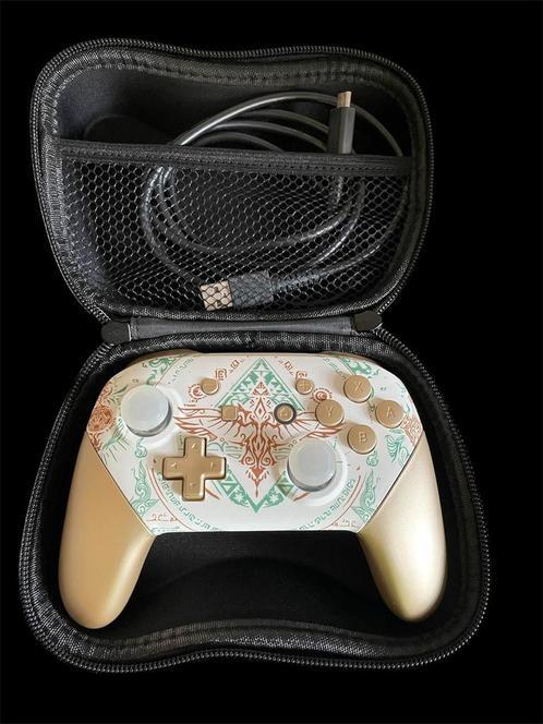Nintendo Switch Pro controller(Zelda TOTK), Spelcomputers en Games, Spelcomputers | Nintendo Switch, Zo goed als nieuw, Switch Original