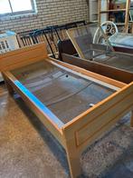 Mooi licht eiken ledikant met verstelbare bodem. 200x90, Ophalen, Gebruikt