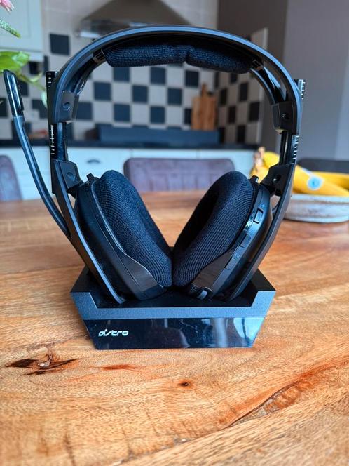 High end gaming headset Astro a50, Computers en Software, Headsets, Zo goed als nieuw, Over-ear, Gaming headset, Ophalen