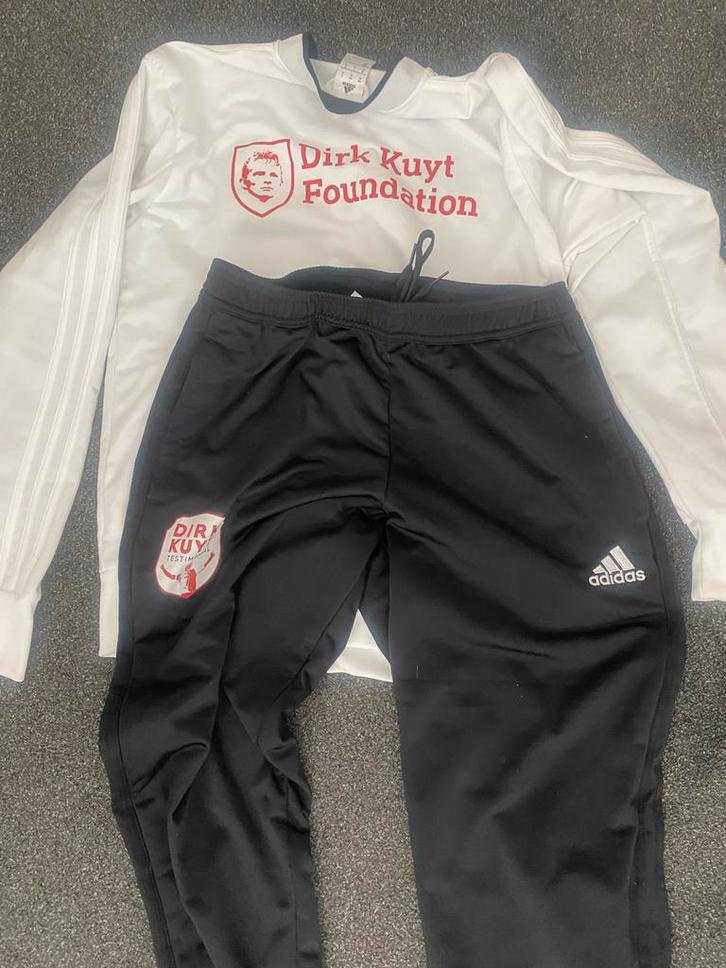 Dirk Kuyt Adidas Trainingspak Afscheidswedstrijd, Kleding | Heren, Sportkleding, Gedragen, Voetbal, Maat 48/50 (M), Wit, Ophalen of Verzenden