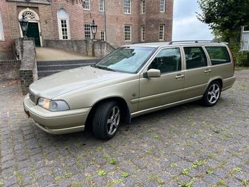 Volvo V70 2.5 1998 Beige, koude airco, lange APK! beschikbaar voor biedingen