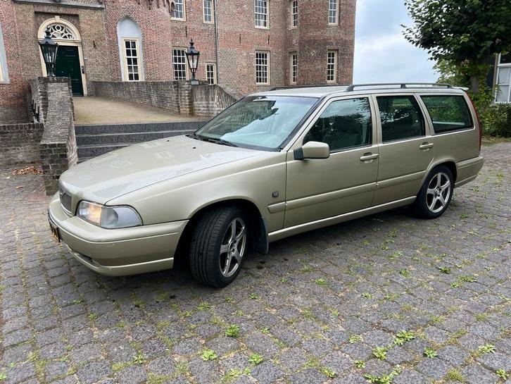 Volvo V70 2.5 1998 Beige, koude airco, lange APK!, Auto's, Volvo, Bedrijf, V70, ABS, Airbags, Airconditioning, Boordcomputer, Centrale vergrendeling