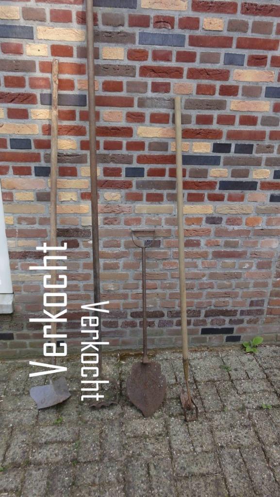 Antiek tuin handgereedschep waaronder kuilspade, Antiek en Kunst, Antiek | Gereedschap en Instrumenten, Ophalen of Verzenden