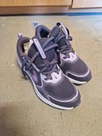 Nike Cosmic runner hardloopschoenen, Ophalen of Verzenden, Zo goed als nieuw, Meisje