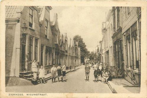 (701-014-011) Zierikzee Nieuwstraat, Verzamelen, Ansichtkaarten | Nederland, Zeeland, Verzenden