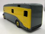 Dinky toys 979 Horse Box -REPAINT+zijkant dicht- M10, Hobby en Vrije tijd, Modelauto's | 1:43, Gebruikt, Auto, Dinky Toys, Ophalen of Verzenden