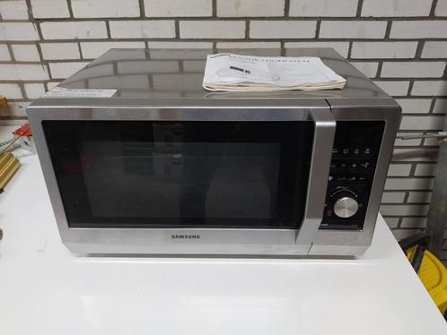 Samsung Magnetronoven CE137NM, Witgoed en Apparatuur, Magnetrons, Gebruikt, Magnetron, Grill, Ophalen