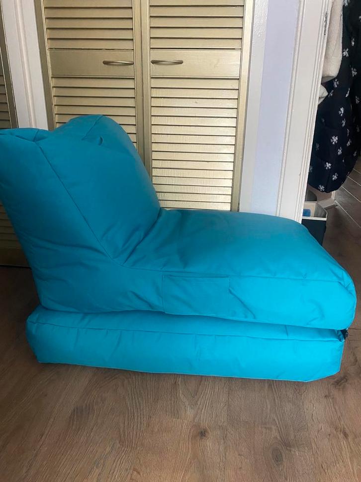 Blauwe zit/ligzak, Huis en Inrichting, Slaapkamer | Slaapbanken, Zo goed als nieuw, 70 cm of minder, 190 cm of minder, Eenpersoons