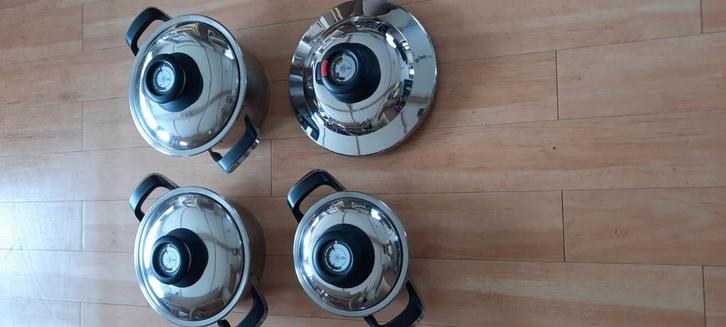 Originele AMC pannenset 20 cm met snelgaardeksel+toebehoren, Huis en Inrichting, Keuken | Potten en Pannen, Zo goed als nieuw