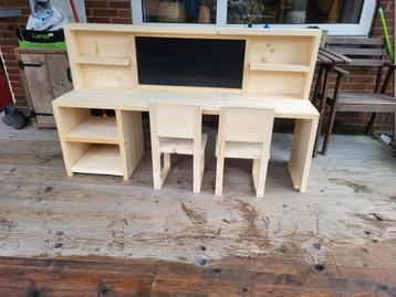 Kinderbureau krijtbord steigerhout 2 beschikbaar voor biedingen