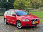 Volvo V50 2.5 T5 Momentum /UNIEK/Youngtimer/NAP/Automaat/, Auto's, Volvo, 700 kg, 2521 cc, Onderhoudsboekje, 1500 kg