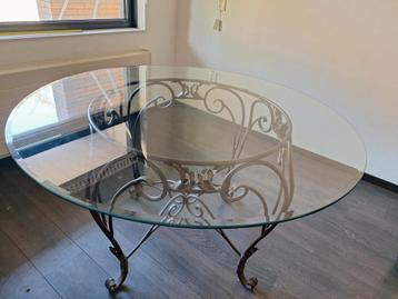 Ronde glazen eettafel met smeedijzeren onderstel – Ø130 cm
 beschikbaar voor biedingen