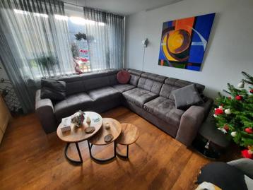 Hoekbankstel beschikbaar voor biedingen