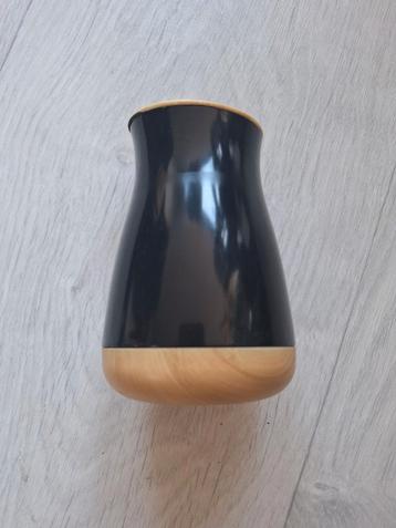 Kleine ongebruikte kwispedoor (spuugbakje) voor wijnproeven beschikbaar voor biedingen