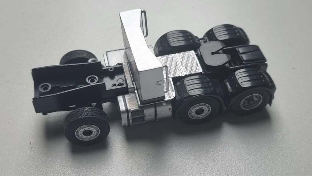 1:50 Davalino daf xg chassis, Ophalen of Verzenden, Zo goed als nieuw, Bus of Vrachtwagen, Lion Toys