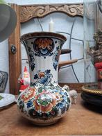 oma"s  brocante vaas 3060 polychroom delft / 18 cm hoog, Ophalen of Verzenden