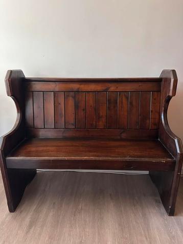 Donkerhhouten kloosterbank beschikbaar voor biedingen