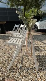 TE HUUR witte houten klapstoelen / ceremoniestoelen, Ophalen, Zo goed als nieuw, Geboorte of Huwelijk